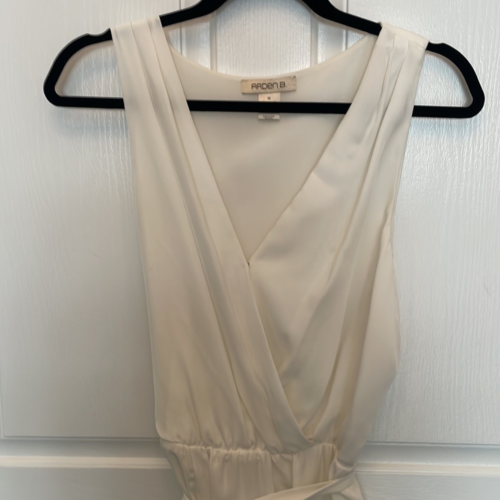Fun summer white dress - Picture 3 of 5